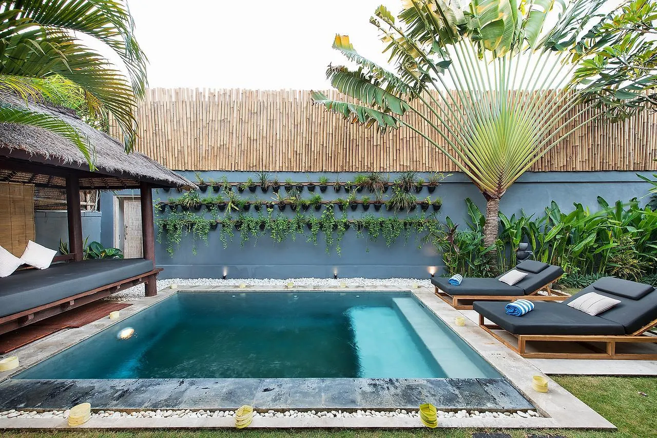 סמיניאק Saudara Villas 0*,